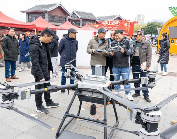 用工忙”折射中国经济“开门稳”冰球突破平台人勤春来早——“(图4)
